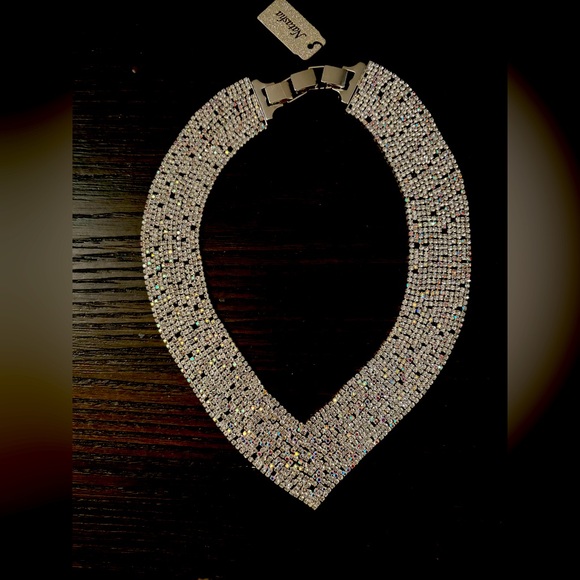 Jewelry - NEW Natasha Sparkly Necklace
